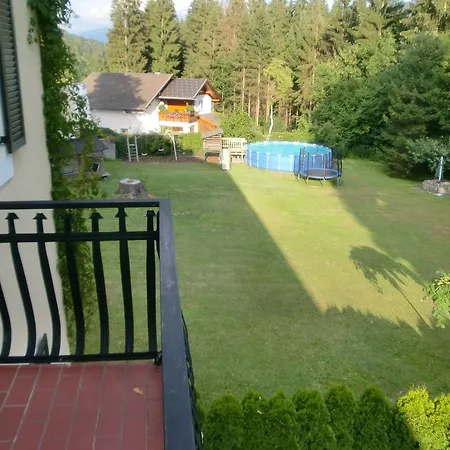 Garten- & Loggia-appartement Herrenhaus 公寓 *