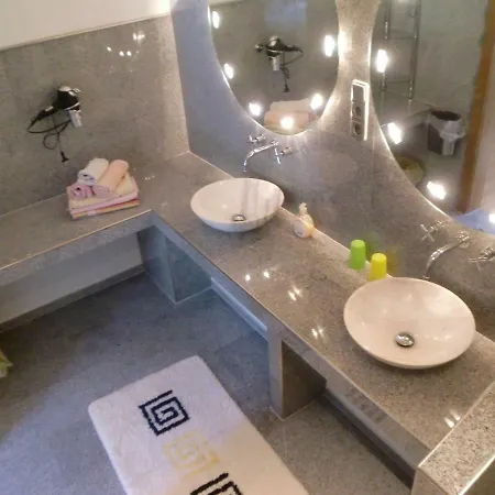 Garten- & Loggia-appartement Herrenhaus 公寓 Dellach im Drautal