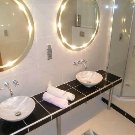 شقة Garten- & Loggia-appartement Herrenhaus *