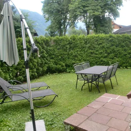 Garten- & Loggia-appartement Herrenhaus شقة *