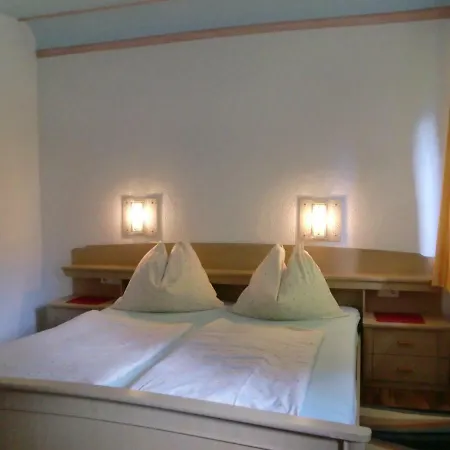 Garten- & Loggia-appartement Herrenhaus *