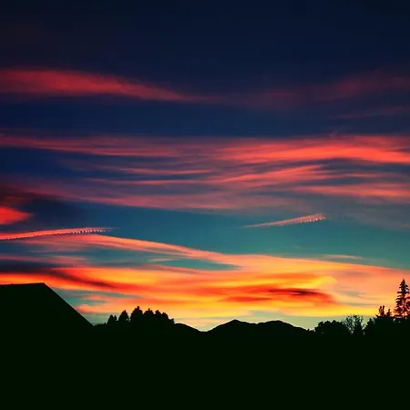 Garten- & Loggia-appartement Herrenhaus Dellach im Drautal