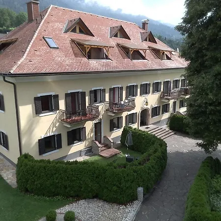 Garten- & Loggia-appartement Herrenhaus Apartment *