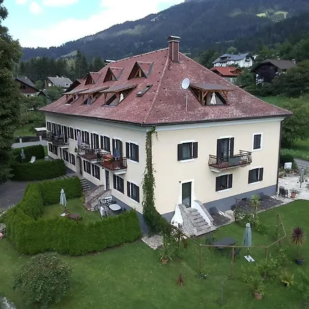 Garten- & Loggia-appartement Herrenhaus 公寓