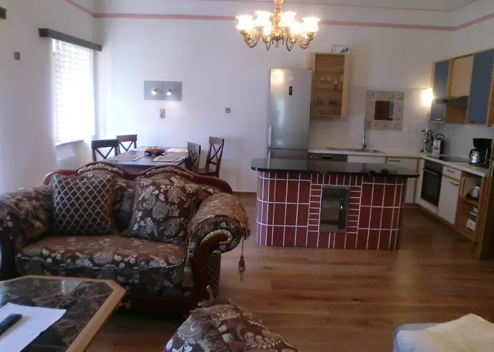 Garten- & Loggia-appartement Herrenhaus *