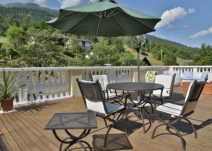 דירה Garten- & Loggia-appartement Herrenhaus Dellach im Drautal