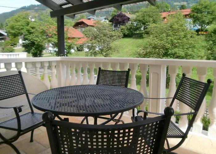 דירה Garten- & Loggia-appartement Herrenhaus Dellach im Drautal