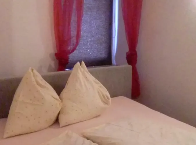 Garten- & Loggia-appartement Herrenhaus *