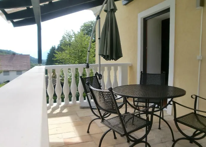 Garten- & Loggia-appartement Herrenhaus * Dellach im Drautal