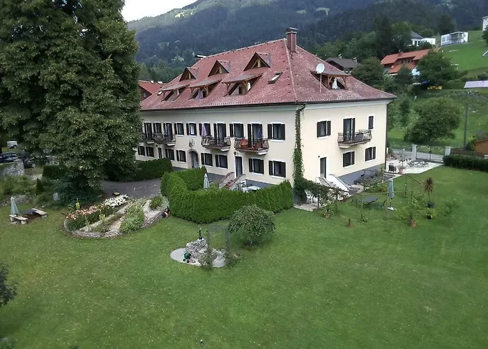 Garten- & Loggia-appartement Herrenhaus Apartamento *