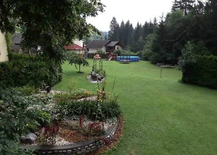 Garten- & Loggia-appartement Herrenhaus דירה