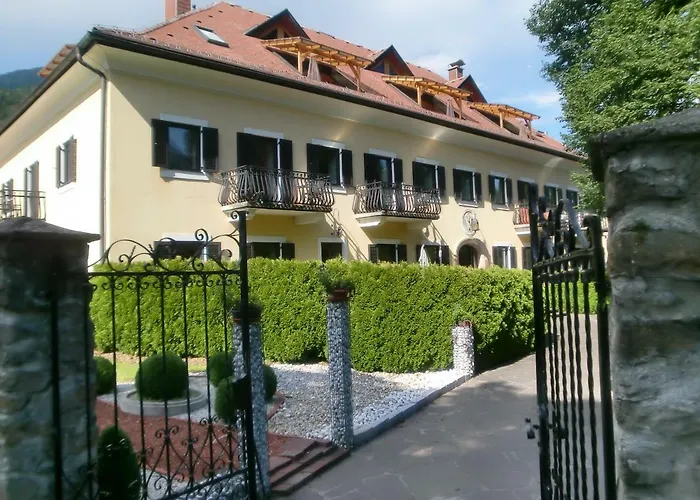 Garten- & Loggia-appartement Herrenhaus Apartamento Dellach im Drautal
