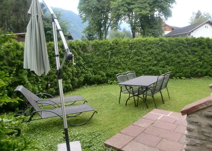 Garten- & Loggia-appartement Herrenhaus דירה *