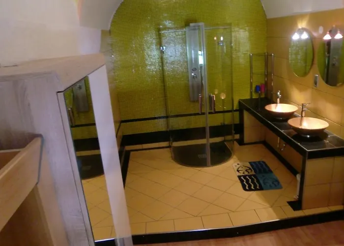 Garten- & Loggia-appartement Herrenhaus Dellach im Drautal